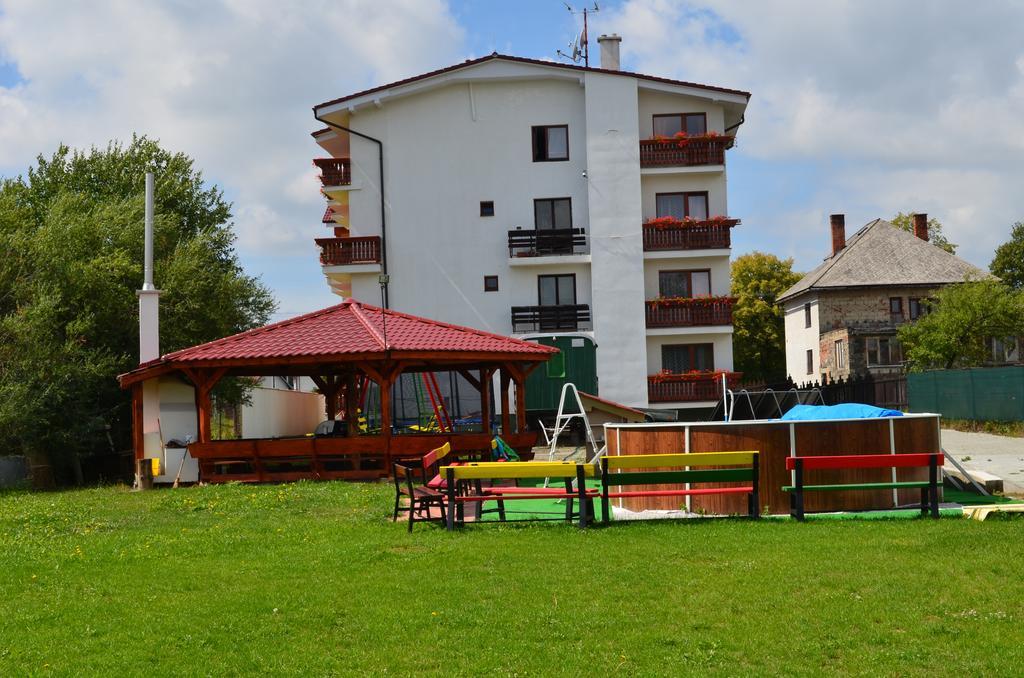 Penzion Rogalo Svit Extérieur photo